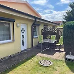 ホームステイ Ferienwohnung, Ruhige Lage, Standnah Ovs 114