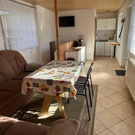 Ferienwohnung, Ruhige Lage, Standnah Ovs 114