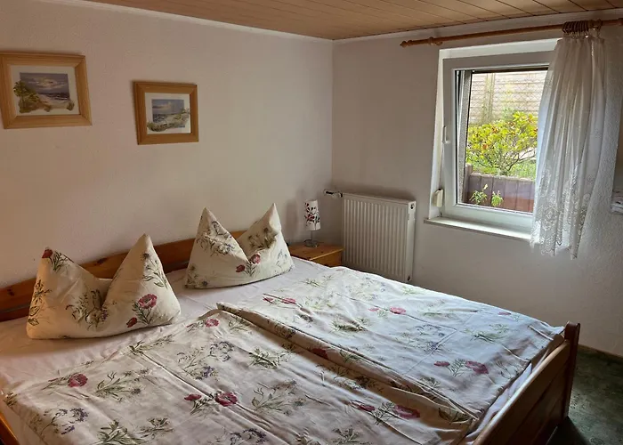 Ferienwohnung, Ruhige Lage, Standnah Ovs 114 홈스테이